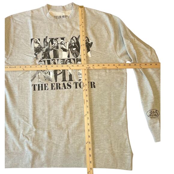 TAYLOR SWIFT NWT | OFFICIAL ERAS TOUR GRAY CREWNECK SWEATSHIRT | SIZE XL - Picture 4 of 9